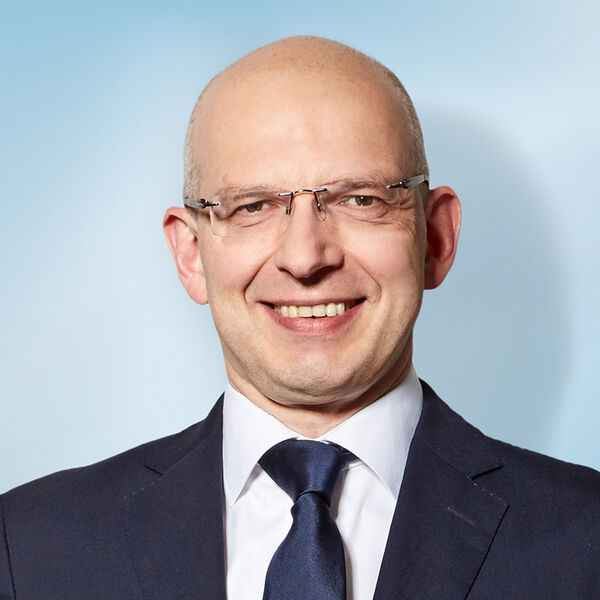 Dr. Stefan Weber